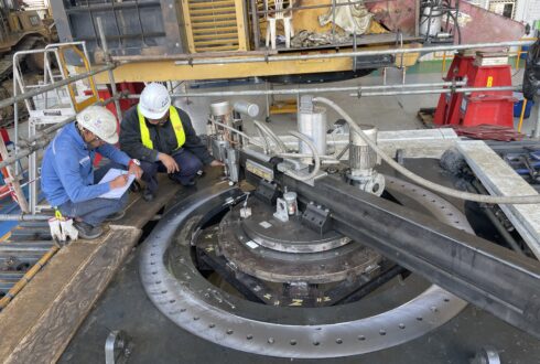 Onsite Machining of Upper and Lower swing bearing mounting surface of Komatsu Excavator PC1250